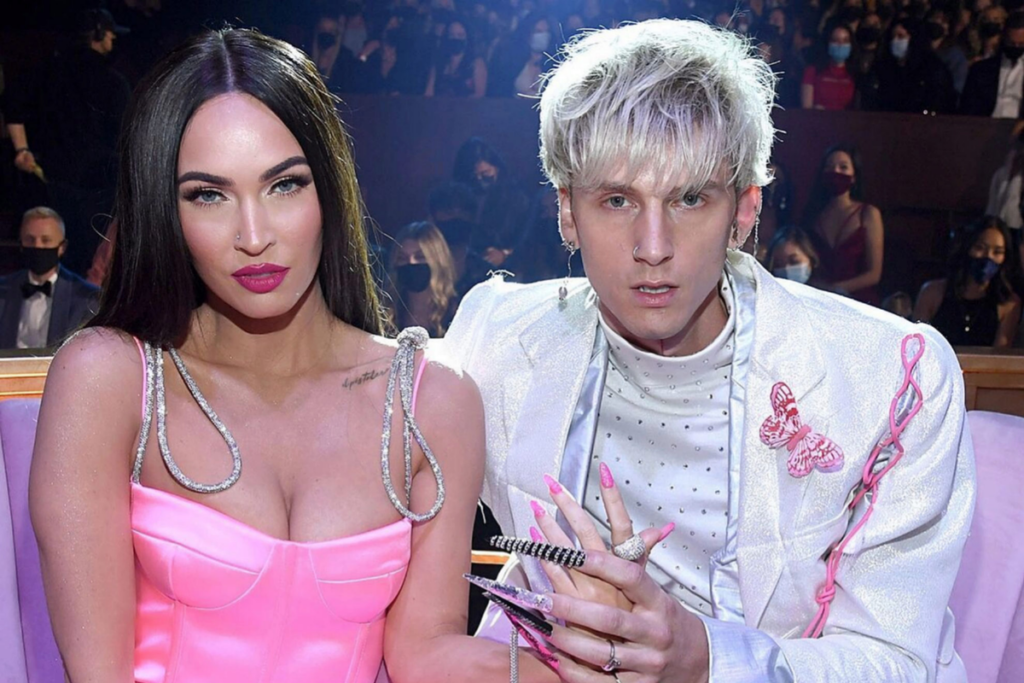 Megan Fox y Machine Gun Kelly revelan embarazo