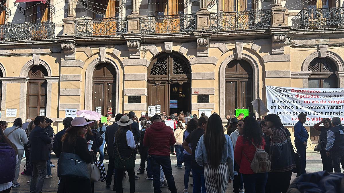 No vamos a ceder derechos laborales UMSNH