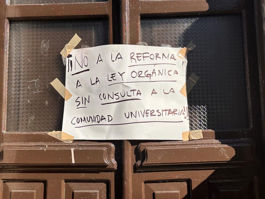 No vamos a ceder derechos laborales UMSNH a cambio de recursos: académicos nicolaitas-1