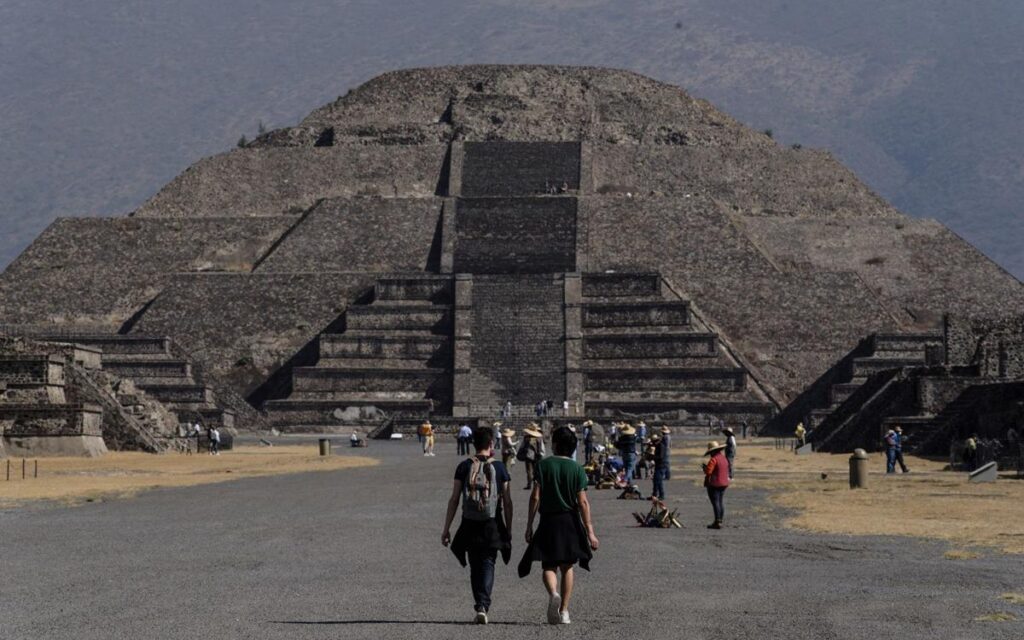 pirámides de Teotihuacán muere turista extranjero