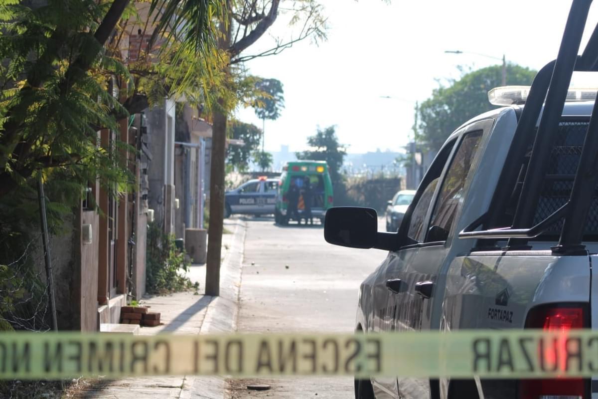 Sicarios motorizados atacan a pareja en domicilio en Zamora, la mujer muere