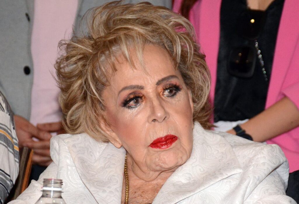 Silvia Pinal es hospitalizada por presión baja y arritmia cardiaca