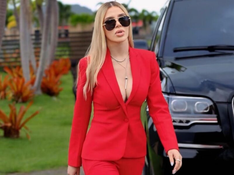 Emma Coronel De la cárcel a la fama La vida de la esposa del Chapo Guzmán vestida de rojo