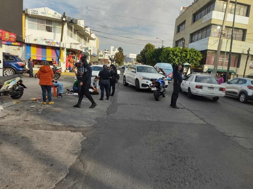 Accidente de moto deja 2 heridos en la Av. Lázaro Cárdenas de Morelia-1