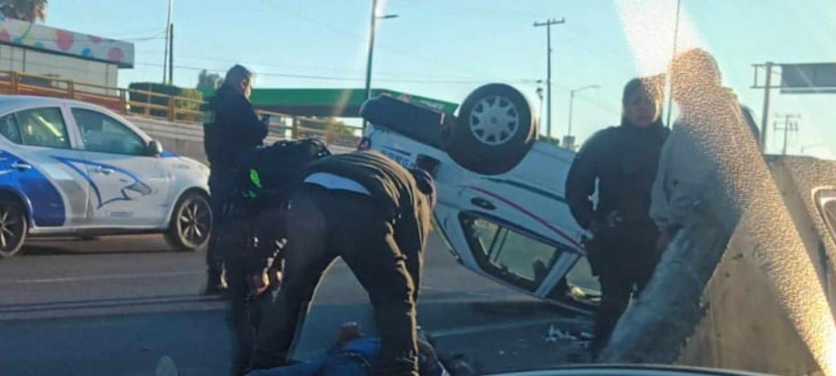 Accidente en el libramiento norte de Morelia: Taxista se voltea