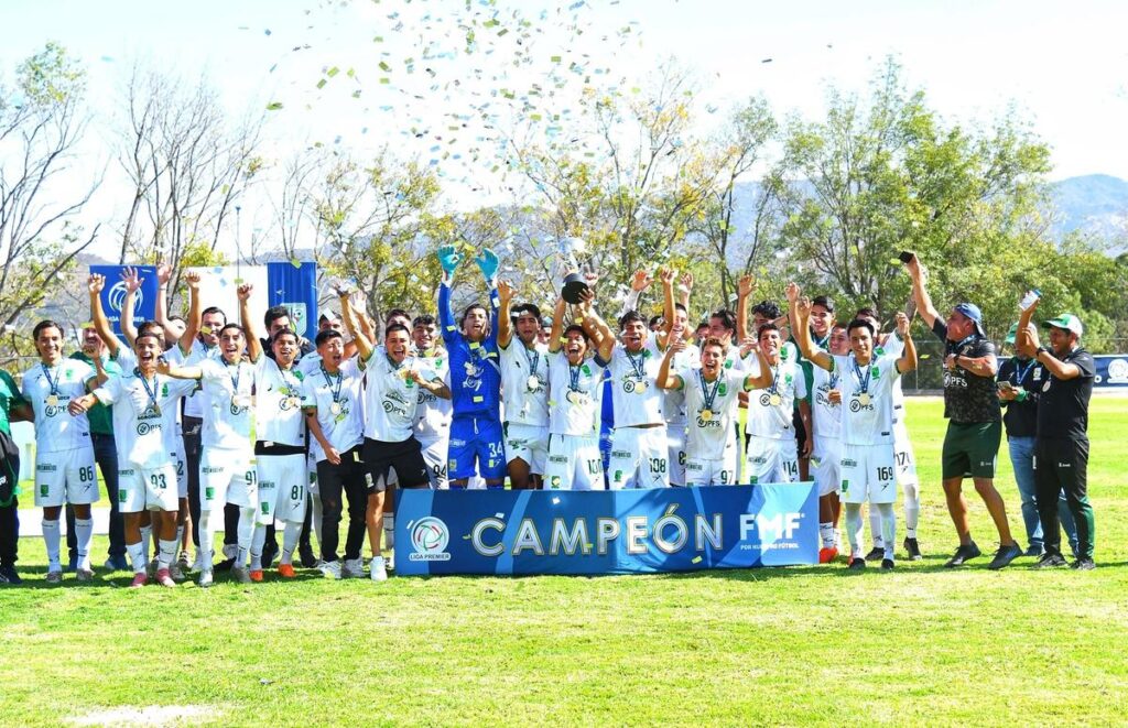 Aguacateros de Uruapan, bicampeones de la Liga Premier