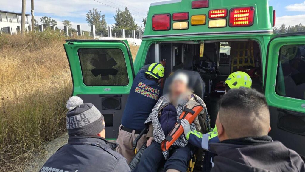 Al menos 4 heridos, saldo de un brutal choque de frente en Tangancícuaro accidente 3