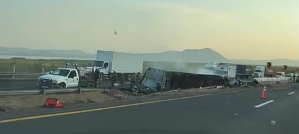 Así queda tráiler tras sufrír incendio