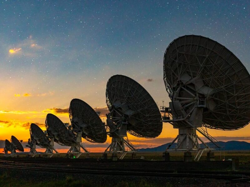 Astrónomo de UNAM Morelia obtiene imágenes en radio más profundas del Universo