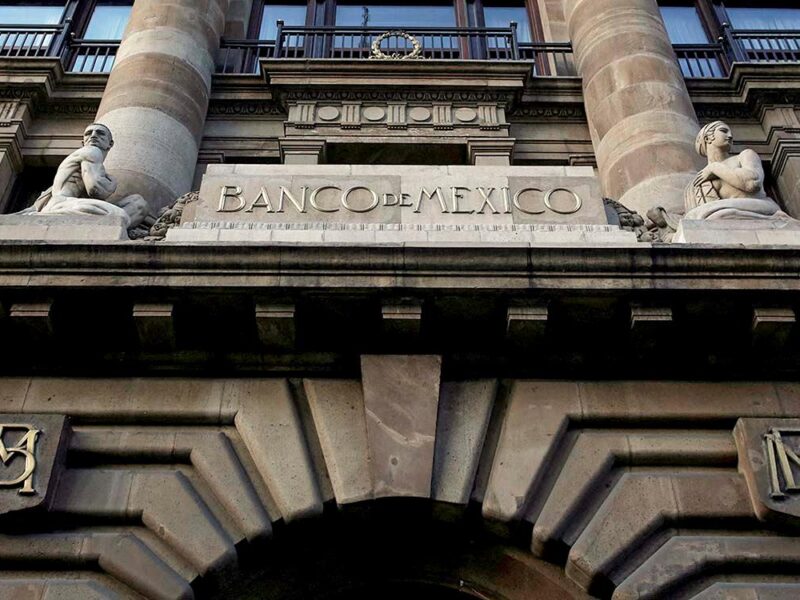 Banxico crecimiento económico moderado regional