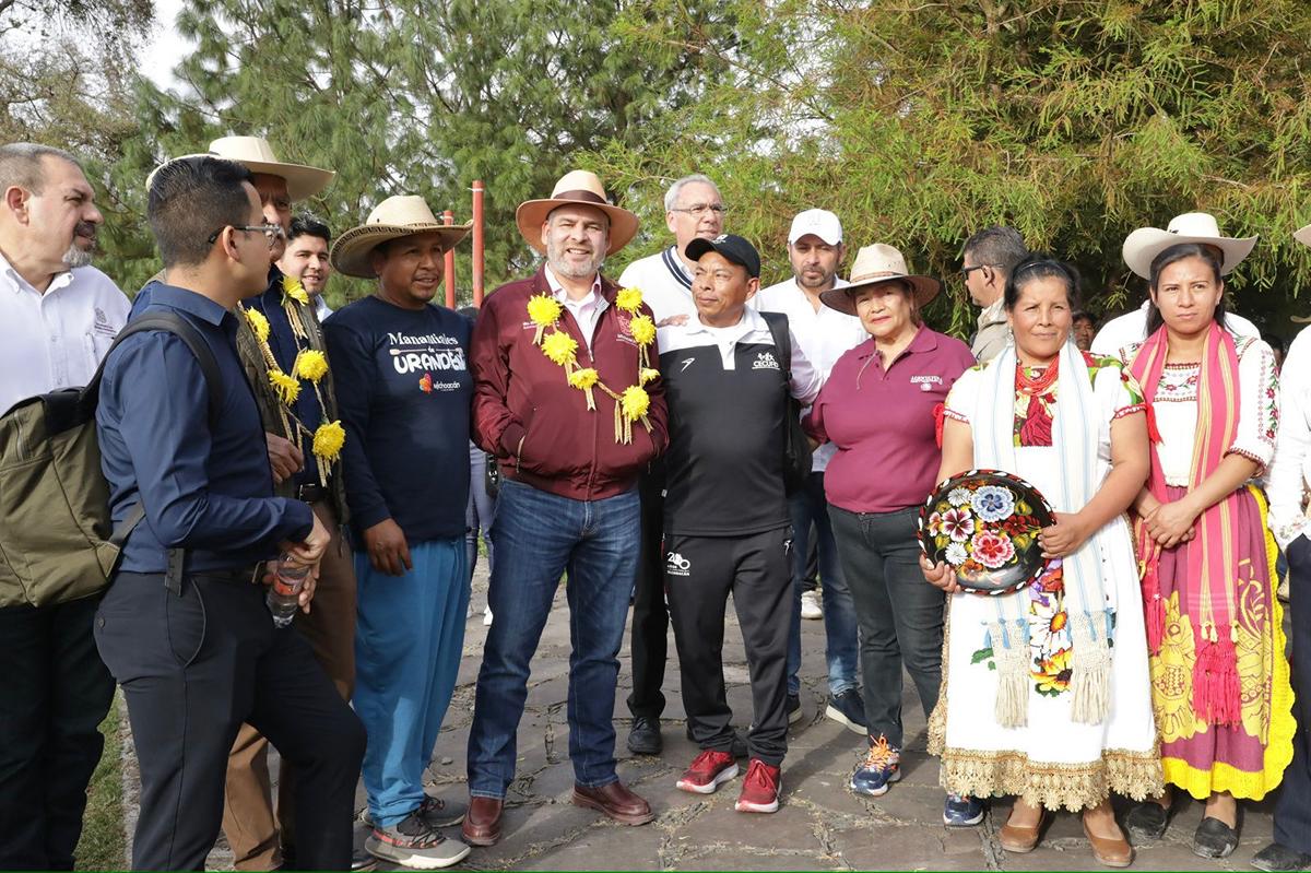 Bedolla y Sader impulsan el desarrollo sostenible del lago de Pátzcuaro