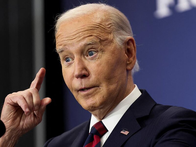 Biden conmuta sentencias y da clemencia a 1,500 personas