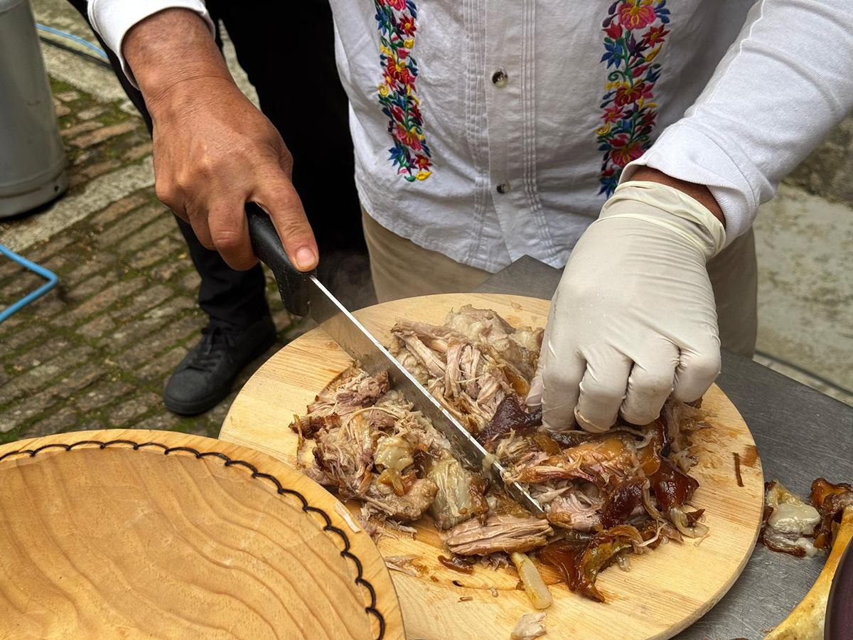 Carnitas michoacanas conquistan el paladar de Italia