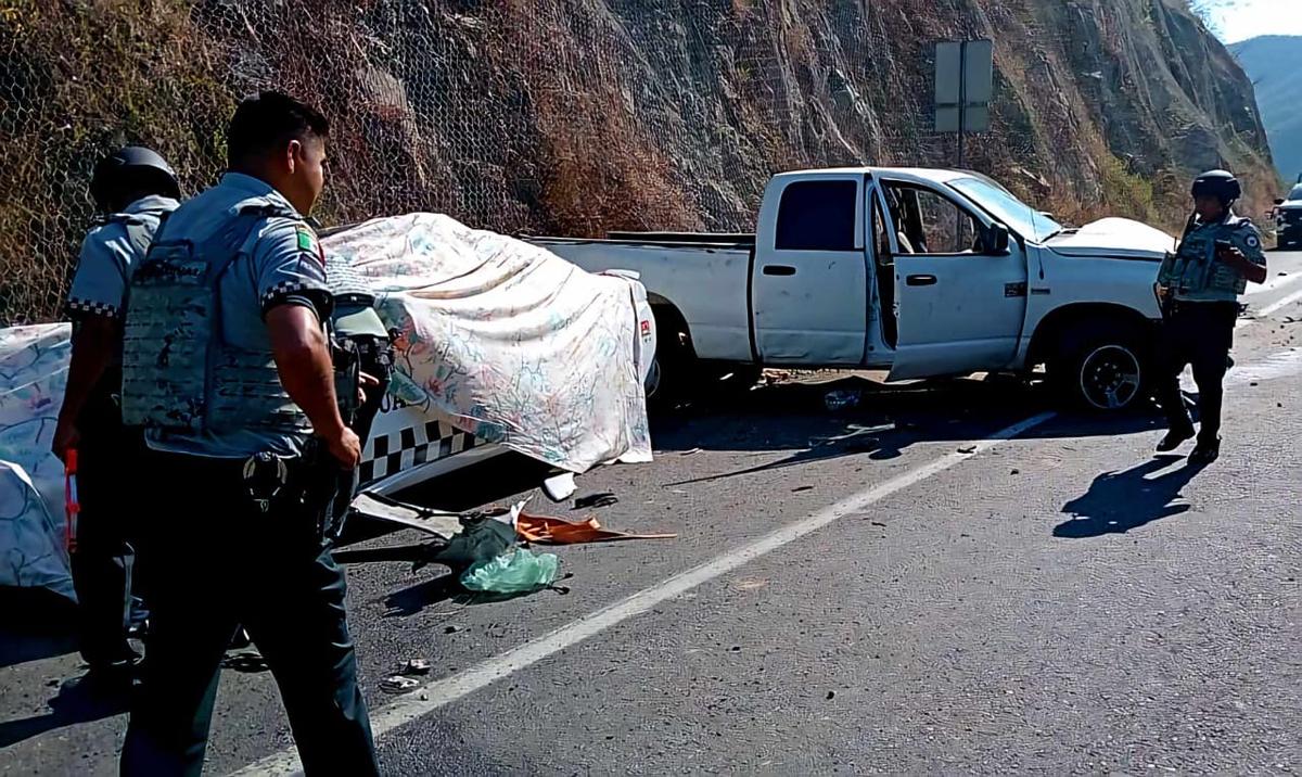 choque camioneta patrulla Guardia Nacional