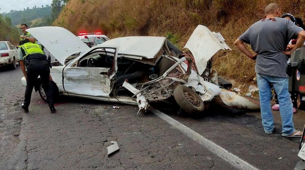 choque carretera Uruapan-Pátzcuaro lesionados 2