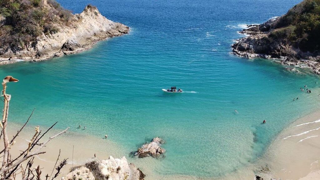 Despide el 2024 en las playas michoacanas como Faro de Bucerías