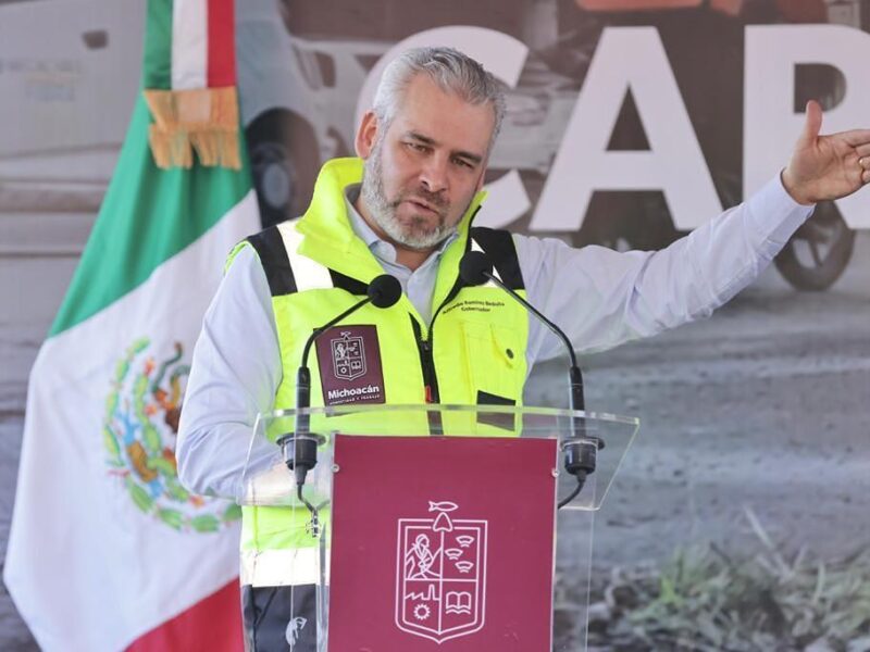 Destaca Bedolla inversión de 5 mil mdp en rehabilitar red carretera estatal