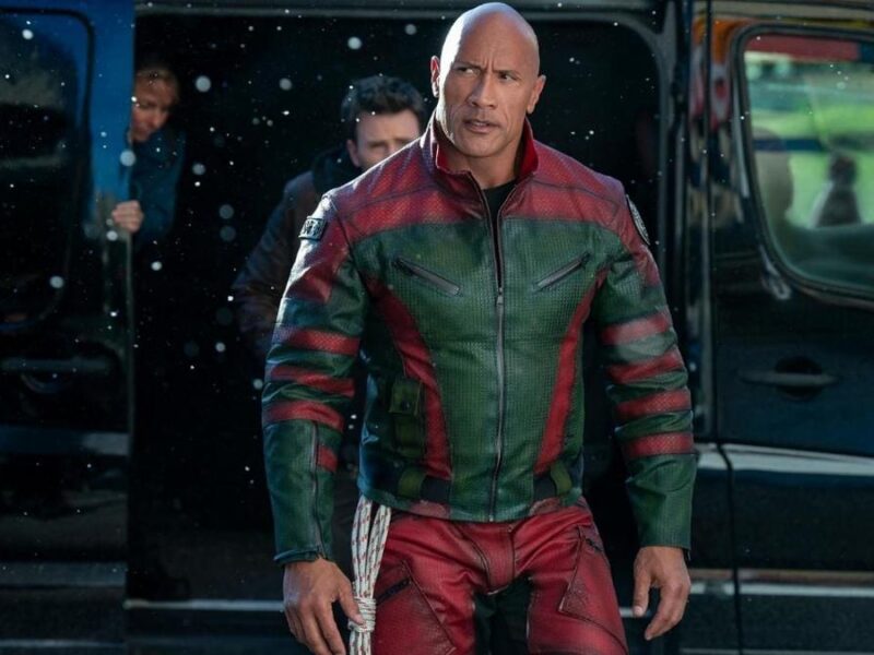 Dwayne Johnson Gana 50 Millones de Dólares por "Código: Traje Rojo