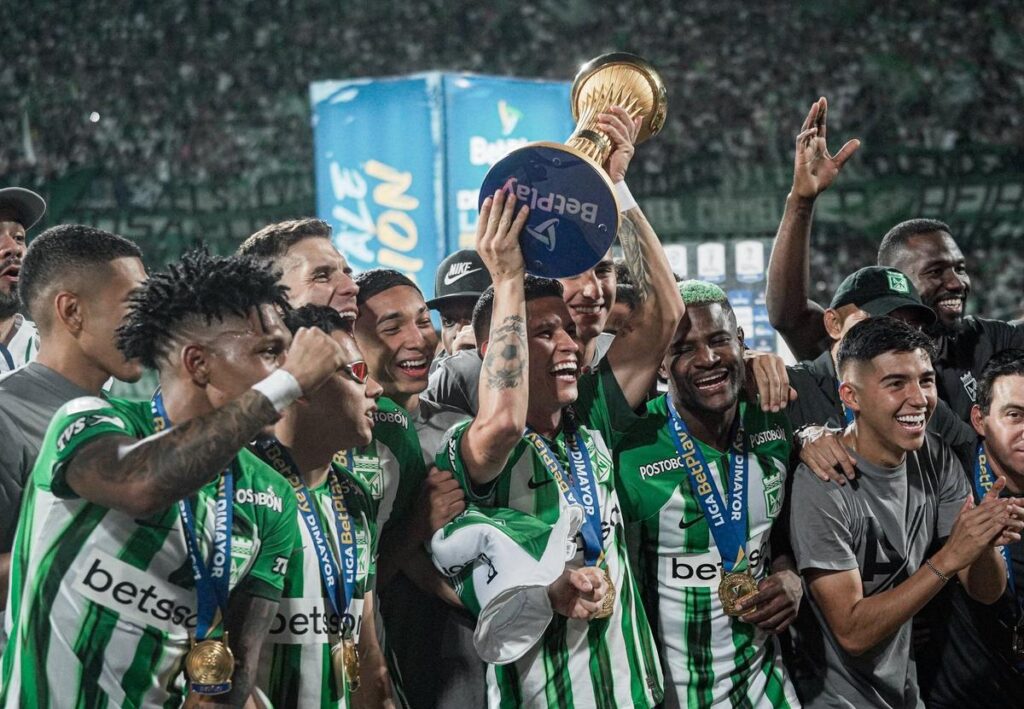 El mexicano Efraín Juárez y Atlético Nacional ganan el Campeonato de la liga de Colombia