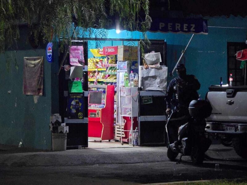 Empistolados balean tienda de abarrotes en el Fraccionamiento Real de Valencia en zamora