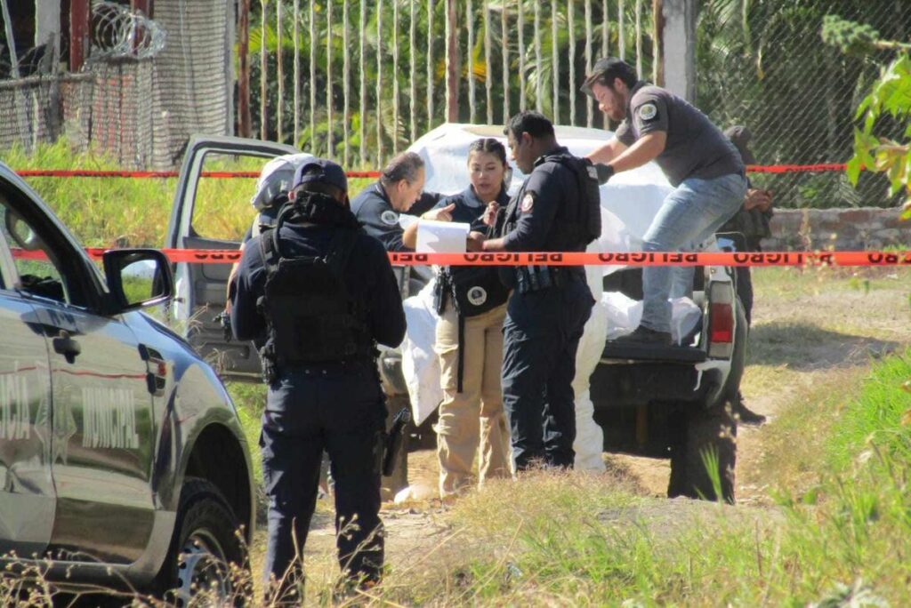 Encuentran a dos mujeres asesinadas en predio baldío de la colonia Ejidal Sur en Zamora