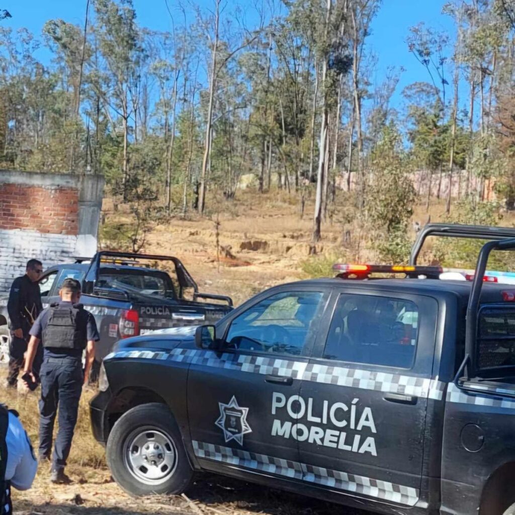 Encuentran, localizan, Hallan a mujer asesinada cerca de la Antigua Carretera a Pátzcuaro, en Morelia 3