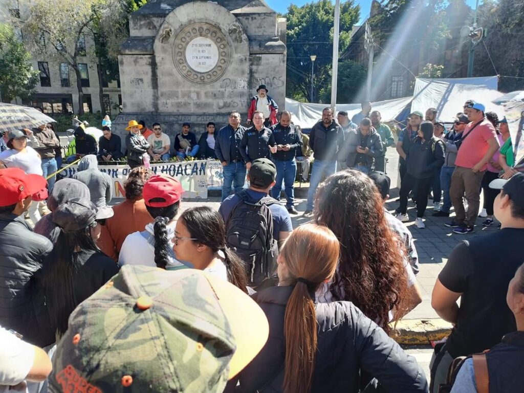 Gestiones de la CNTE sin respuesta definitiva para los maestros eventuales