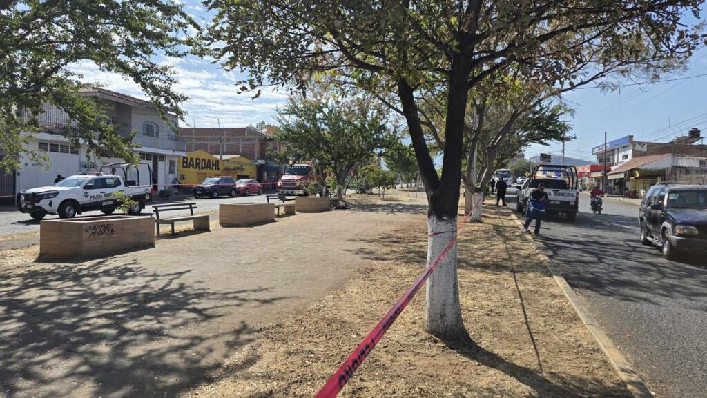 hombre asesinado en la Calzada Sur de Jacona