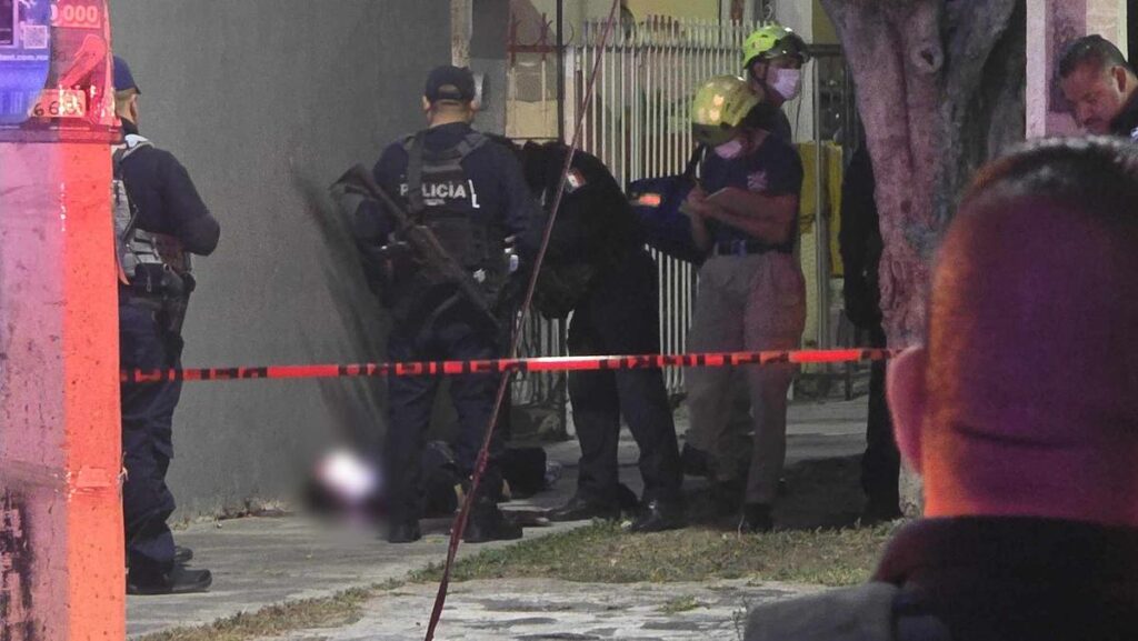 hombre es asesinado de un balazo en zamora, al parecer fue un joven