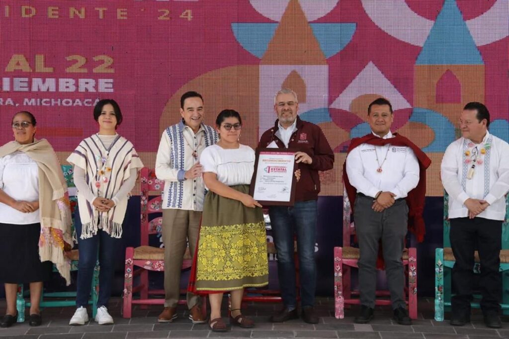 Inaugura Bedolla segunda edición del Tianguis Artesanal de Occidente-2