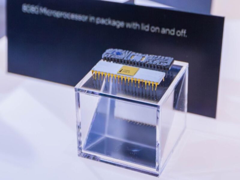 Intel 8080 aniversario chip microprocesadores