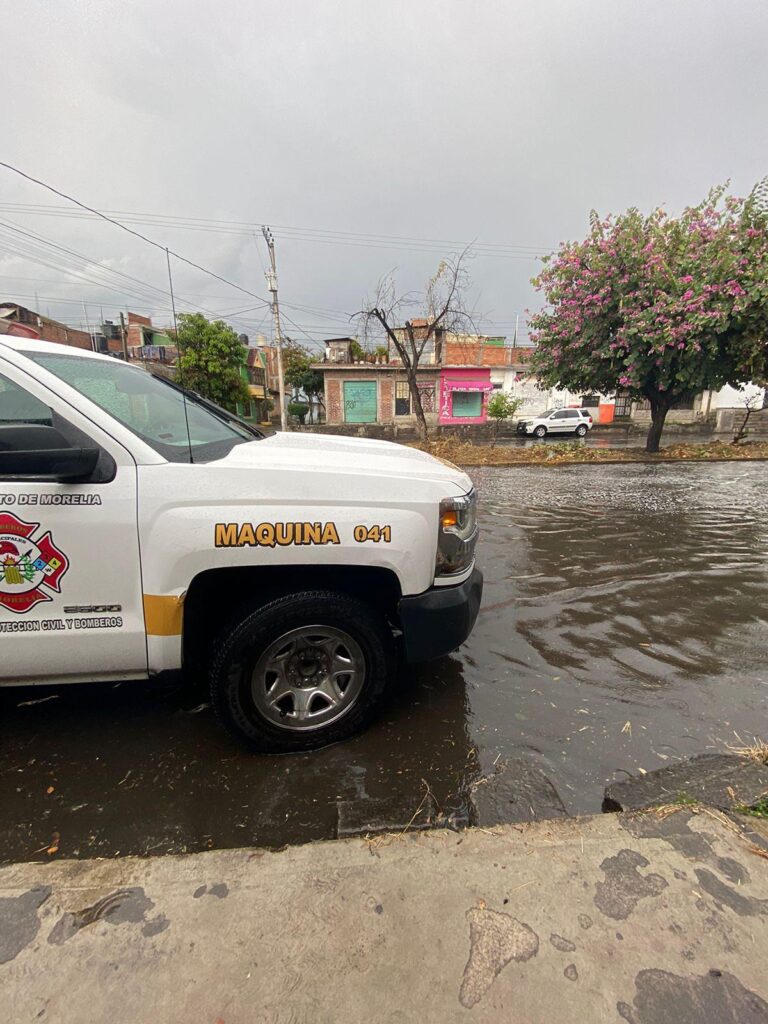 lluvias en Morelia Socavón y 10 puntos afectados-1