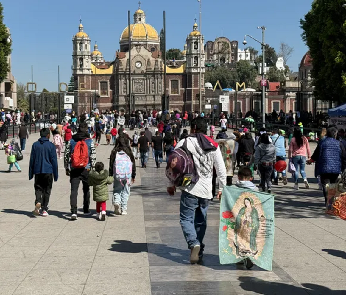 Más de 11 millones de peregrinos asisten a la Basílica de Guadalupe para cantarle las mañanitas a la Virgen