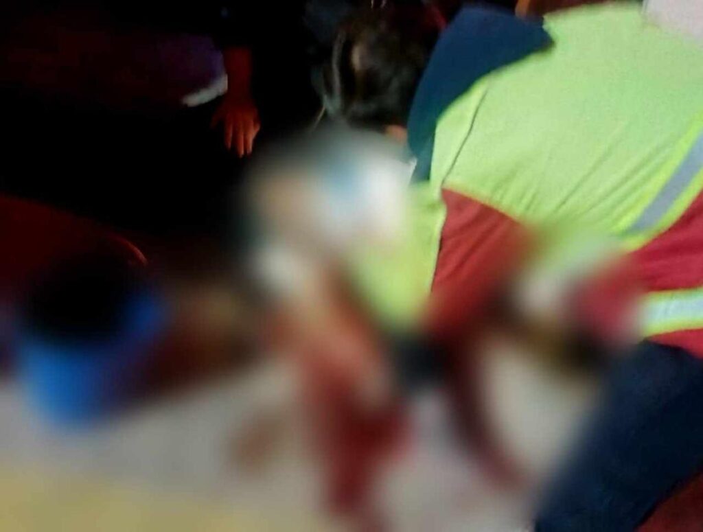 Mujer balea a otra durante convivencia afuera de un hogar en Churintzio