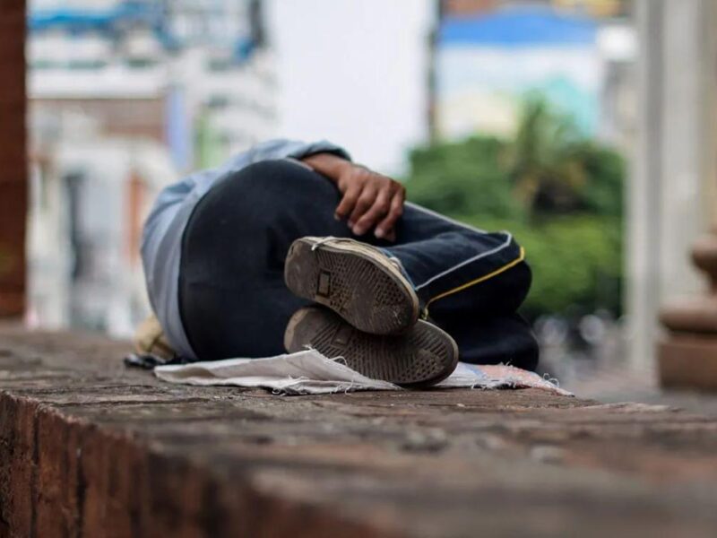 Personas indigentes pasarán Navidad en frío ante falta de albergues en Morelia