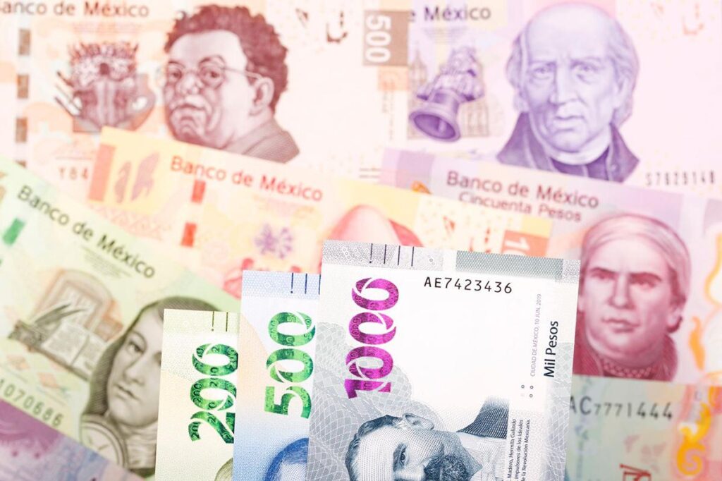 Profeco ayuda a comparar costos de envío de dinero a México