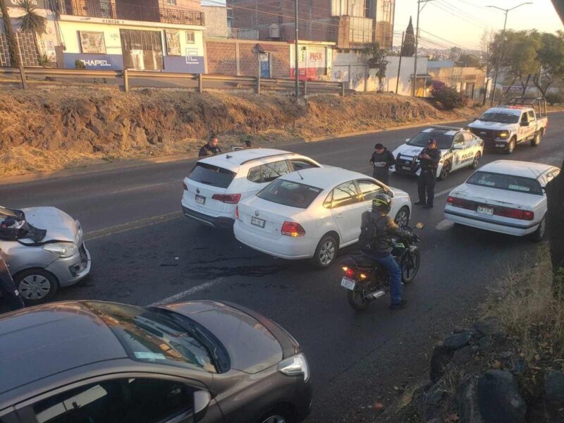 Reportan 2 choques en la Av. Madero Poniente de Morelia