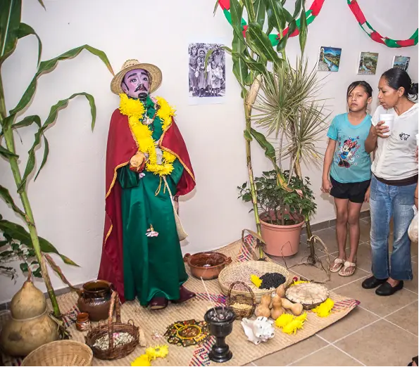 San Juan Parrandero, un santo que fuma, toma y nos recuerda a Tláloc-1