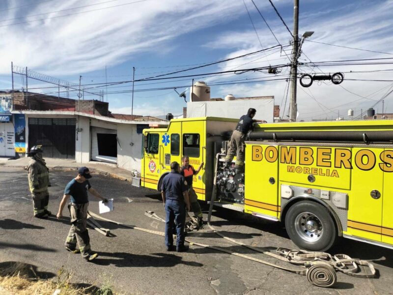 Se incendia local de uñas en la colonia Adolfo López Mateos, Morelia