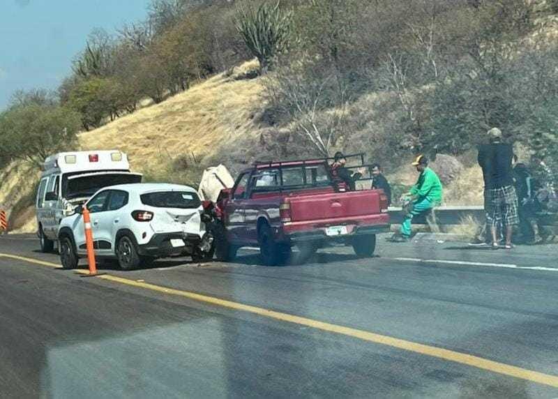 Se registra carambola vehicular en la Siglo XXI