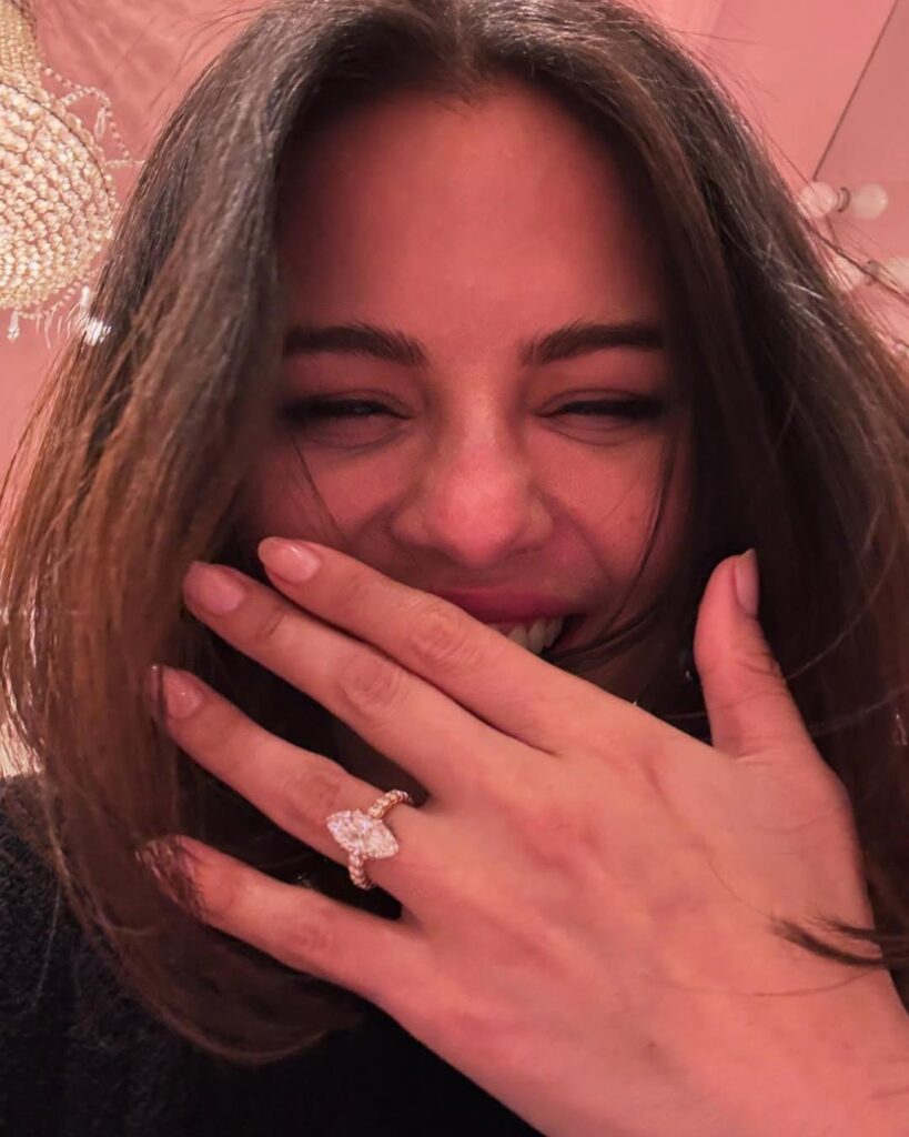 Selena Gomez recibe anillo de compromiso: Un Año de Amor