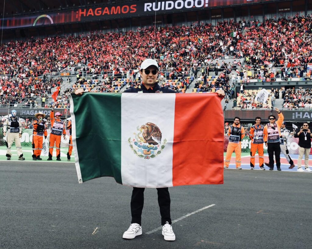 Sergio "Checo" Pérez fuera de Red Bull 2