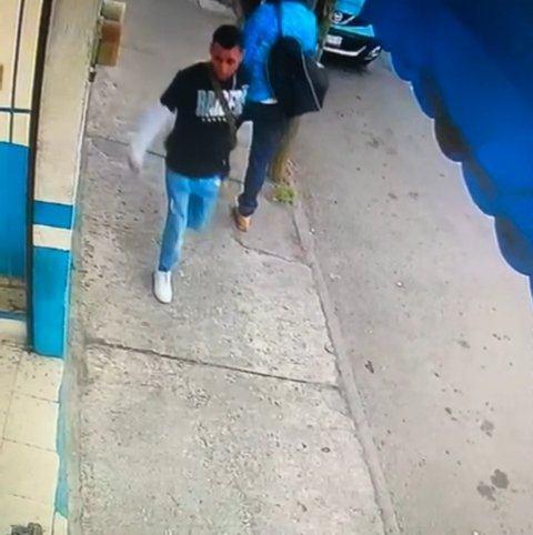 Sujeto armado asalta tienda de ropa en la colonia Prados Verdes de Morelia