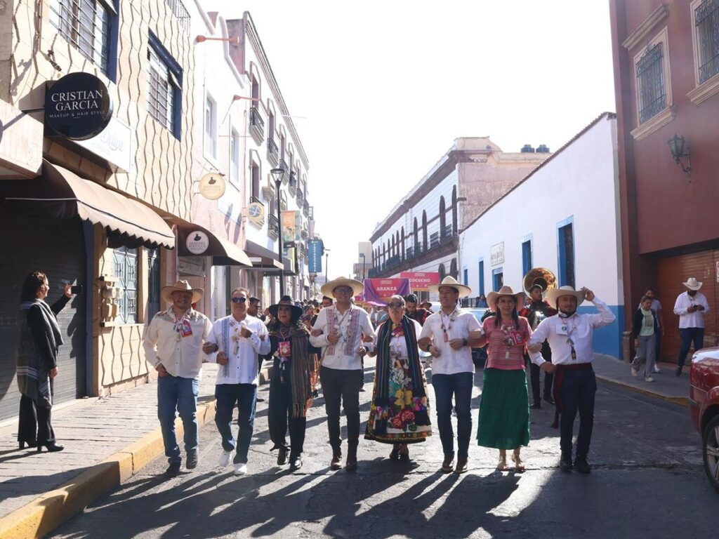 Tianguis Artesanal Occidente: Más de 700 artesanos