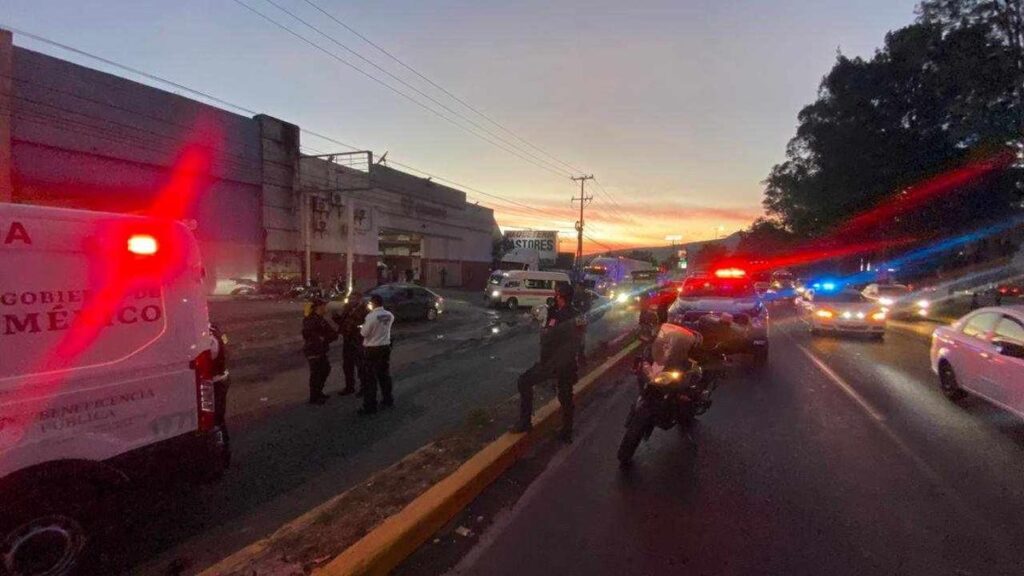 accidente Motociclista cae en bache y queda malherido-2