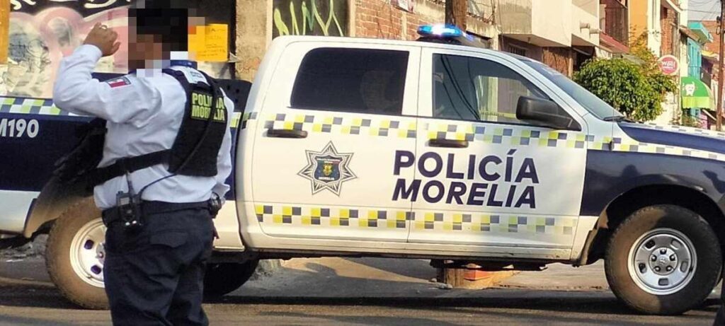 Adulto mayor es atropellado por auto en Morelia, solo queda lesionado