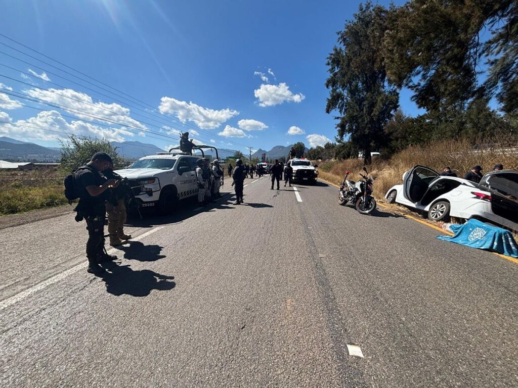 Balacera en la Morelia-Pátzcuaro resulta en presuntos robacoches detenidos 1