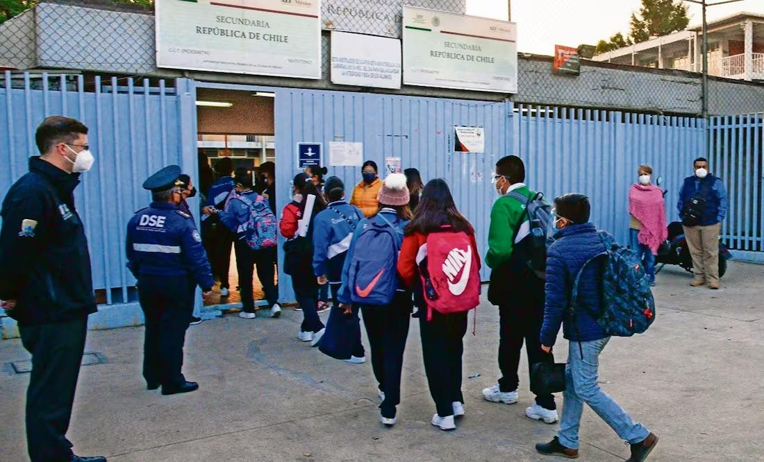 calendario escolar 2025 puentes y días feriados