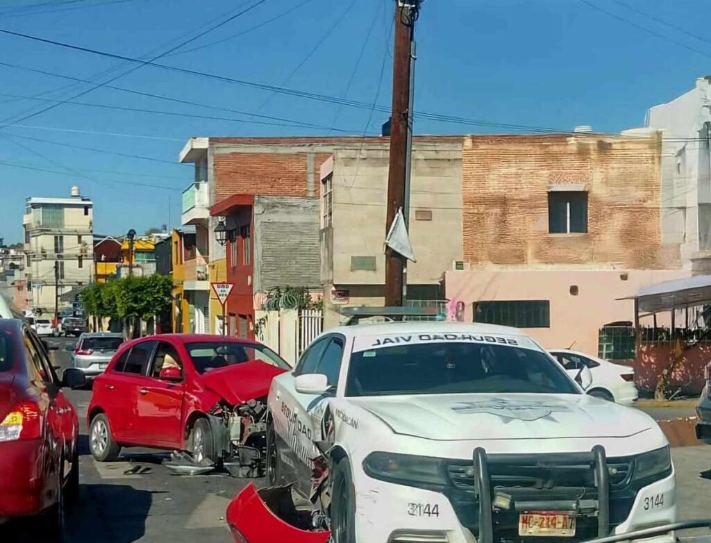 choque eauto patrulla colonia Vasco de Quiroga Morelia