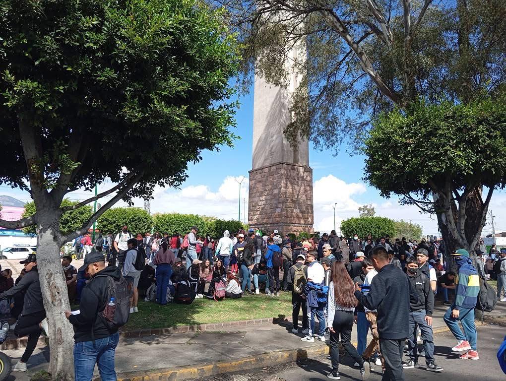 Continuarán movilizaciones de normalistas en Morelia